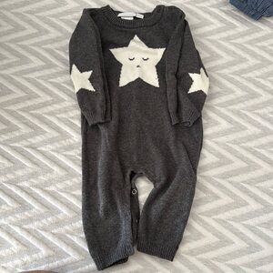 Elegant Baby 12 month 100% cotton onesie. Grey with white sleepy stars. EUC